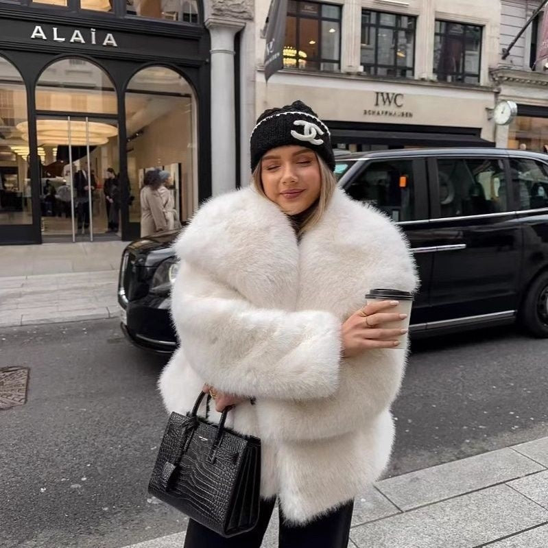 Women’s Chic Plush Faux Fur Coat