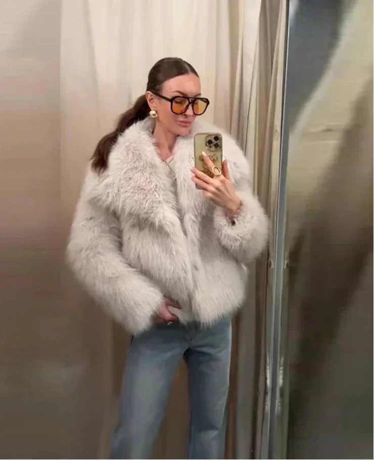 Melani Luxurious Fur Coat